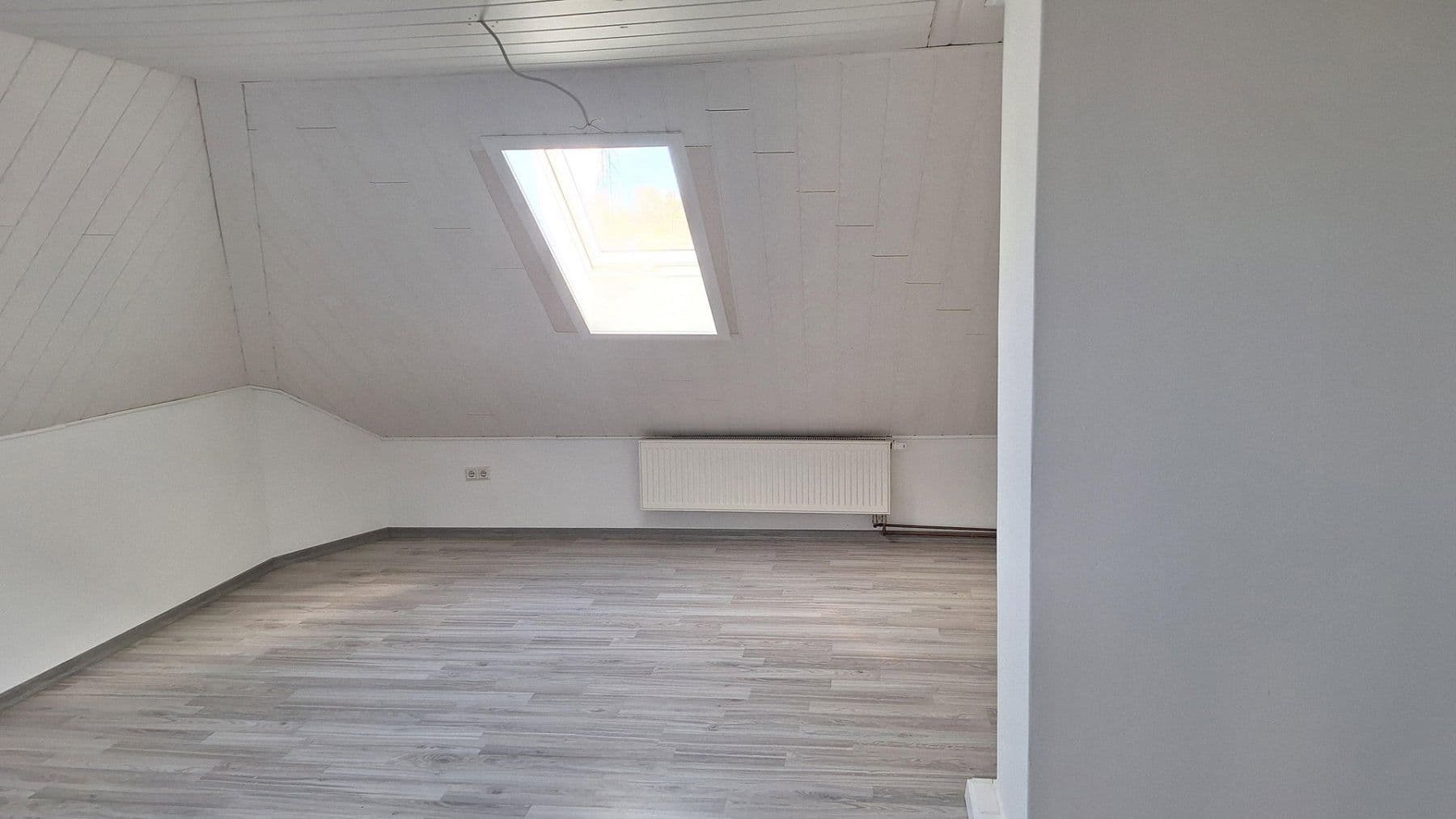 Prodej domu 204 m², pozemek 914 m², Wilhelmshaven, Dolní Sasko Prodej domu 204 m², pozemek 914 m², Wilhelmshaven, Dolní Sasko