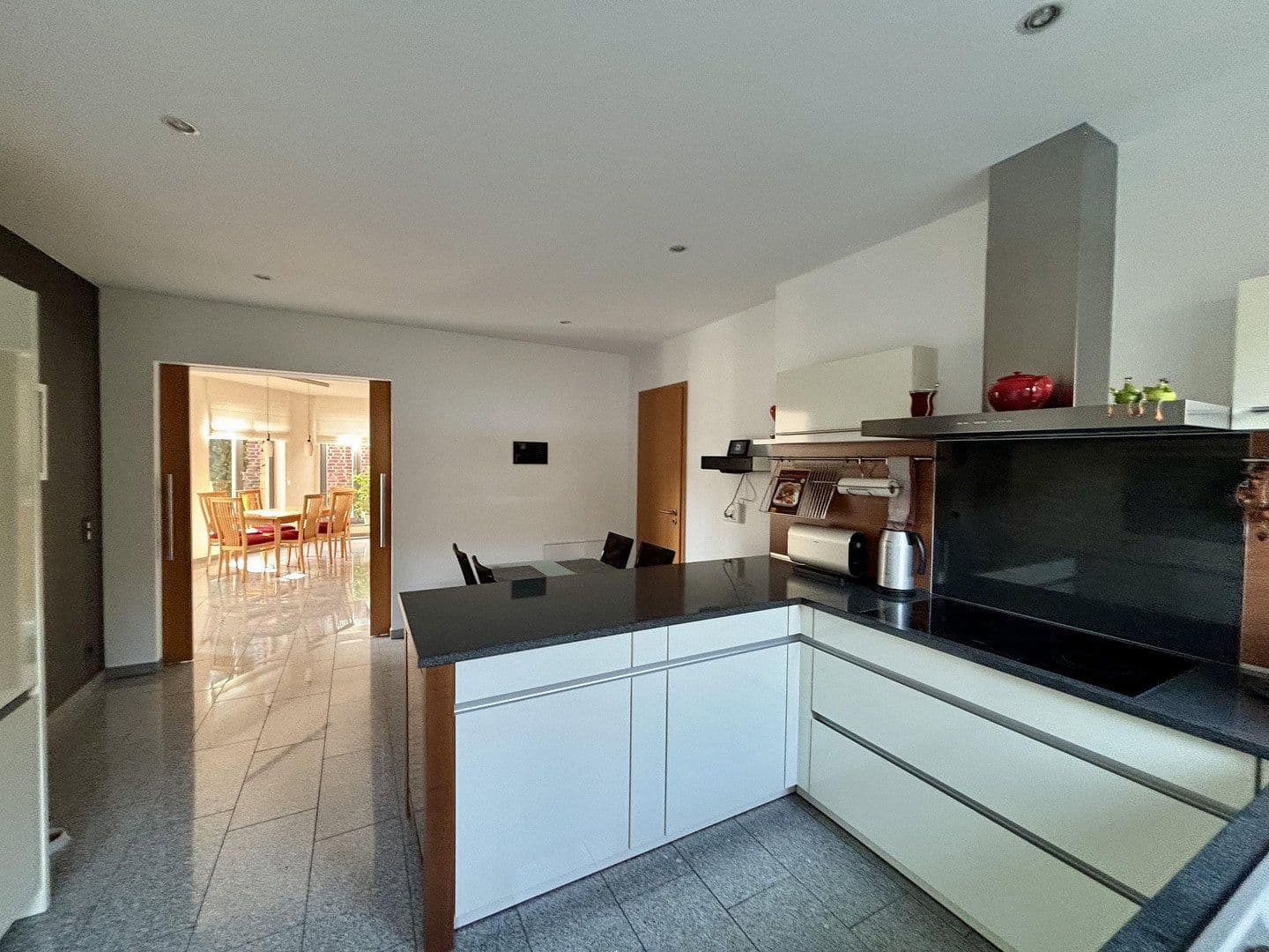 Prodej domu 339 m², pozemek 974 m², Wassenberg, Severní Porýní-Vestfálsko Prodej domu 339 m², pozemek 974 m², Wassenberg, Severní Porýní-Vestfálsko