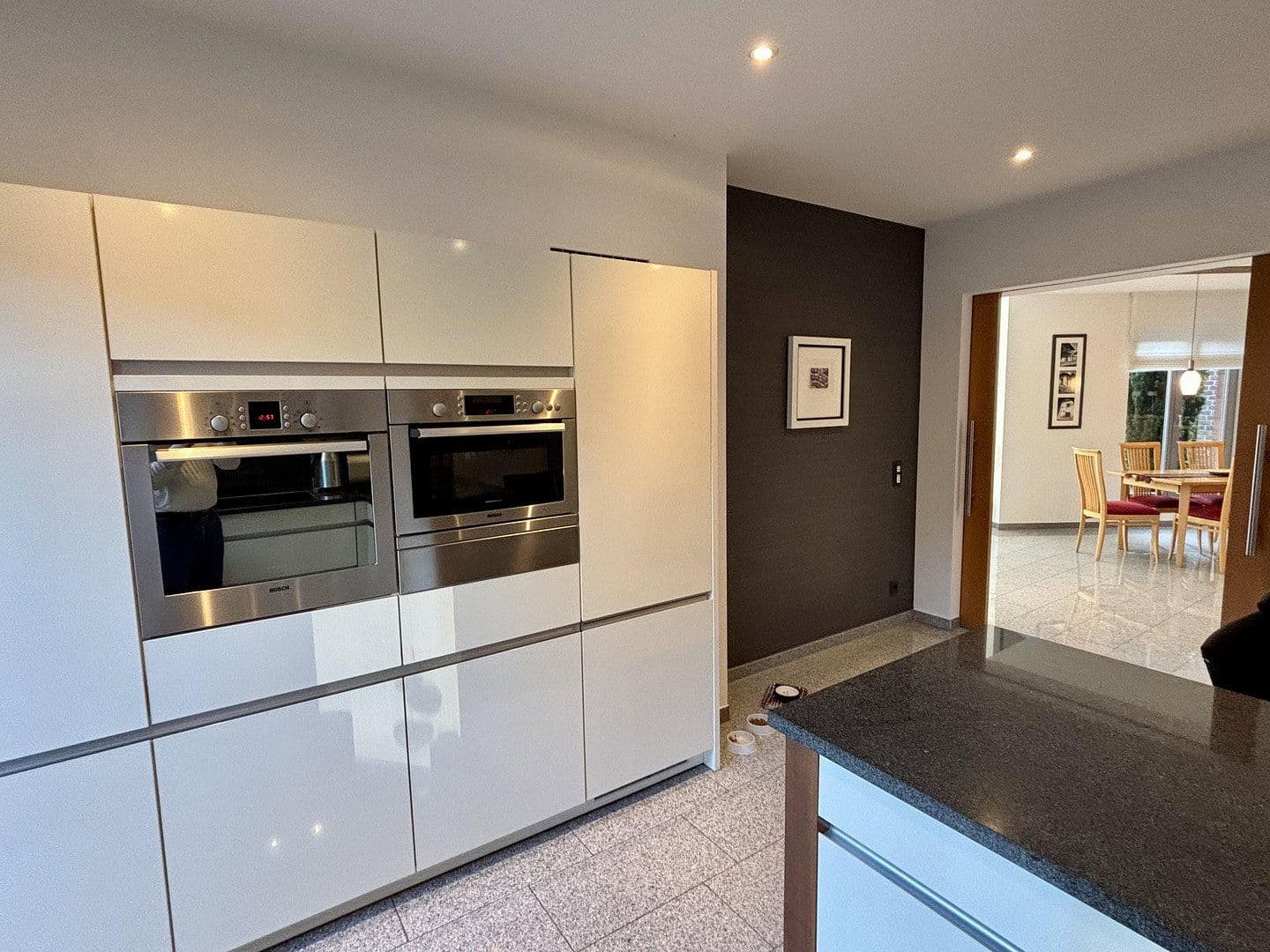 Prodej domu 339 m², pozemek 974 m², Wassenberg, Severní Porýní-Vestfálsko Prodej domu 339 m², pozemek 974 m², Wassenberg, Severní Porýní-Vestfálsko