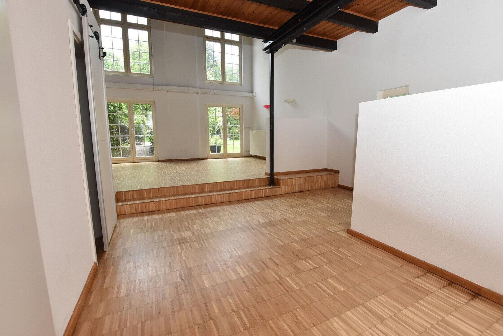 Prodej domu 427 m², pozemek 1.509 m², Hamburg, Hamburg Prodej domu 427 m², pozemek 1.509 m², Hamburg, Hamburg