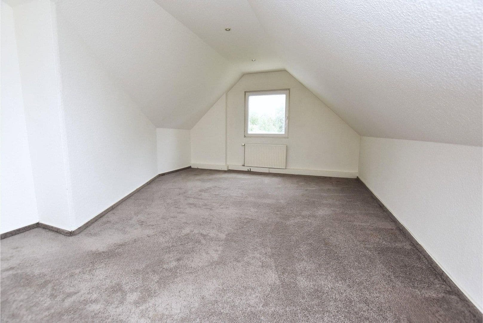 Prodej domu 427 m², pozemek 1.509 m², Hamburg, Hamburg Prodej domu 427 m², pozemek 1.509 m², Hamburg, Hamburg