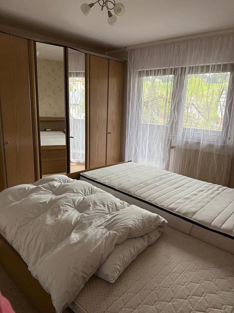 Prodej domu 96 m², pozemek 1.089 m², Zillhauserlandstraße 9, Balingen, Bádensko-Württembersko Prodej domu 96 m², pozemek 1.089 m², Zillhauserlandstraße 9, Balingen, Bádensko-Württembersko