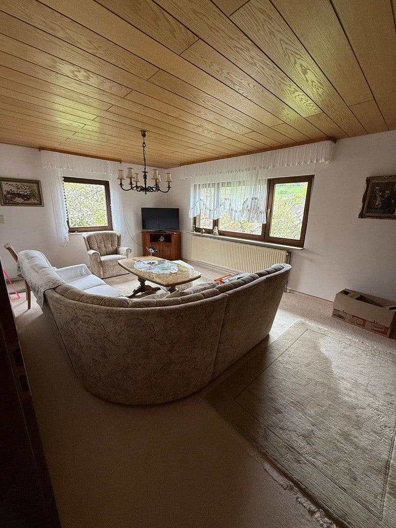 Prodej domu 96 m², pozemek 1.089 m², Zillhauserlandstraße 9, Balingen, Bádensko-Württembersko Prodej domu 96 m², pozemek 1.089 m², Zillhauserlandstraße 9, Balingen, Bádensko-Württembersko