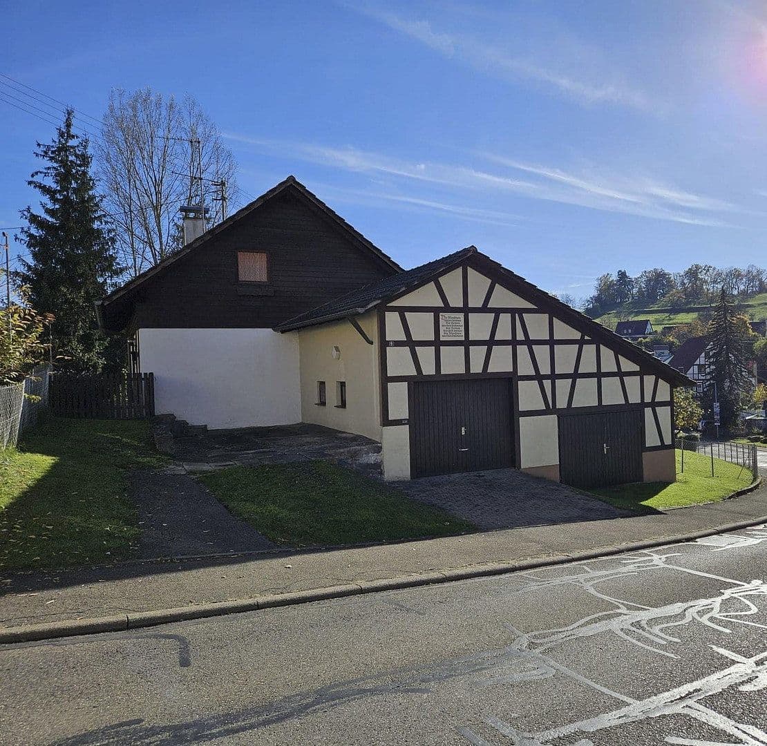 Prodej domu 96 m², pozemek 1.089 m², Zillhauserlandstraße 9, Balingen, Bádensko-Württembersko Prodej domu 96 m², pozemek 1.089 m², Zillhauserlandstraße 9, Balingen, Bádensko-Württembersko