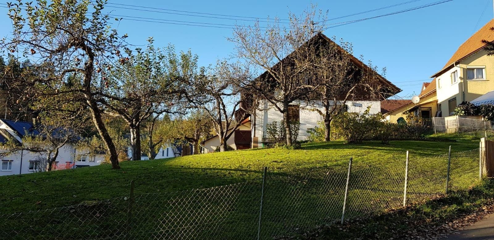 Prodej domu 96 m², pozemek 1.089 m², Zillhauserlandstraße 9, Balingen, Bádensko-Württembersko Prodej domu 96 m², pozemek 1.089 m², Zillhauserlandstraße 9, Balingen, Bádensko-Württembersko