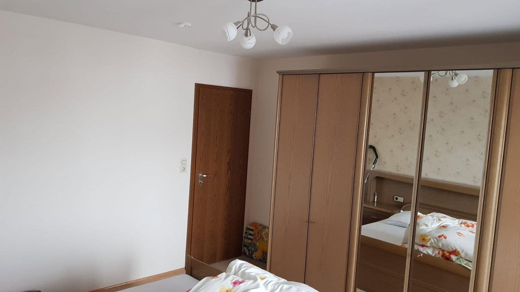 Prodej domu 96 m², pozemek 1.089 m², Zillhauserlandstraße 9, Balingen, Bádensko-Württembersko Prodej domu 96 m², pozemek 1.089 m², Zillhauserlandstraße 9, Balingen, Bádensko-Württembersko