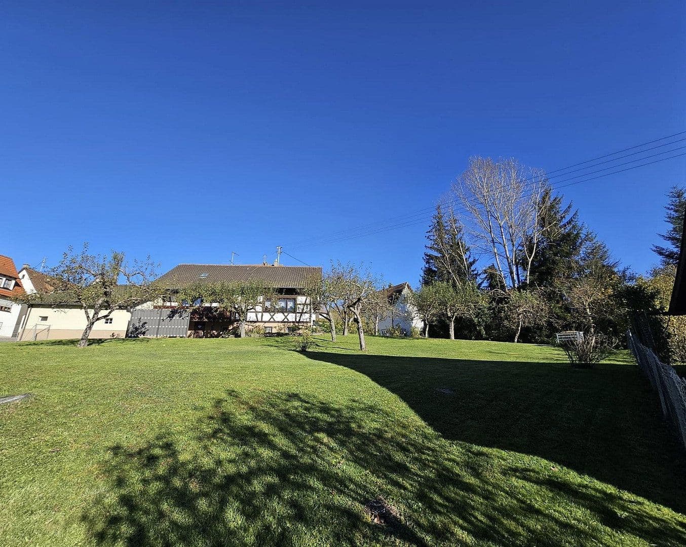 Prodej domu 96 m², pozemek 1.089 m², Zillhauserlandstraße 9, Balingen, Bádensko-Württembersko Prodej domu 96 m², pozemek 1.089 m², Zillhauserlandstraße 9, Balingen, Bádensko-Württembersko