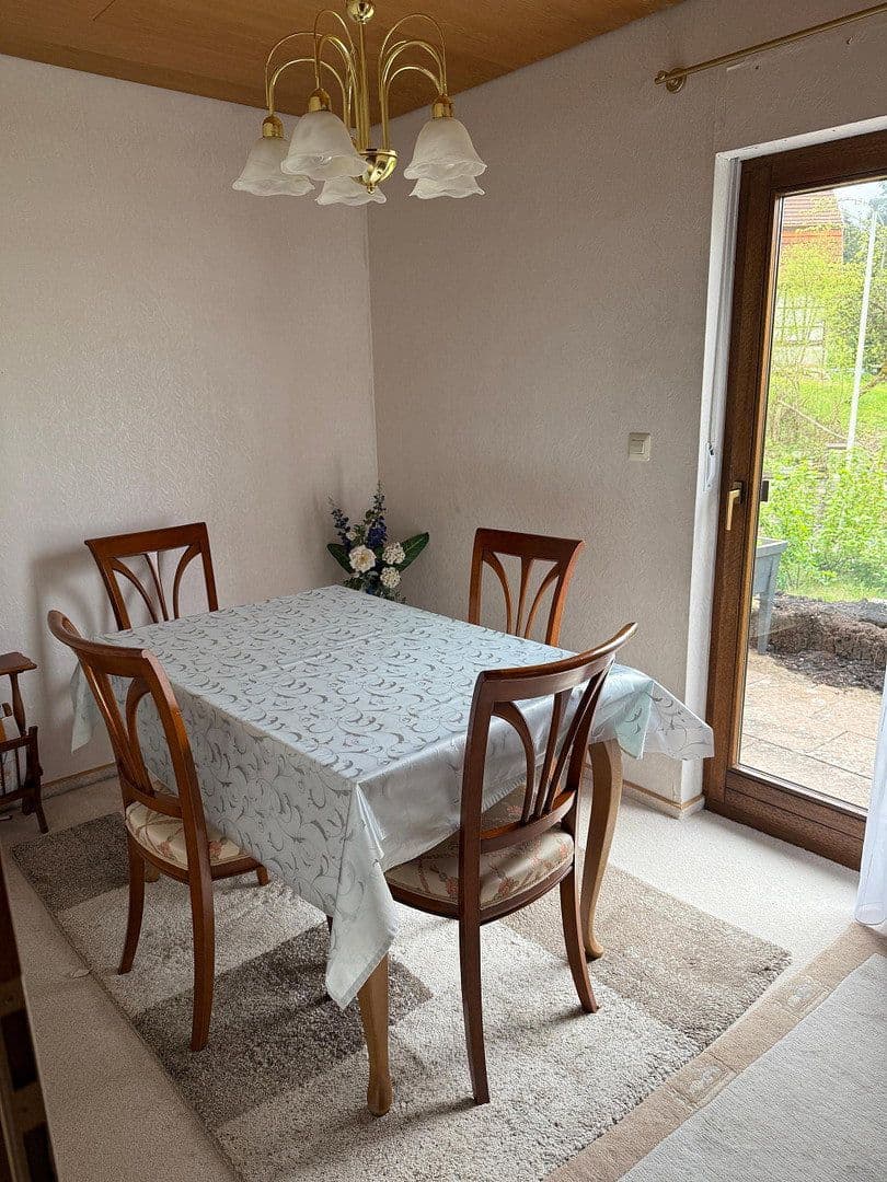 Prodej domu 96 m², pozemek 1.089 m², Zillhauserlandstraße 9, Balingen, Bádensko-Württembersko Prodej domu 96 m², pozemek 1.089 m², Zillhauserlandstraße 9, Balingen, Bádensko-Württembersko