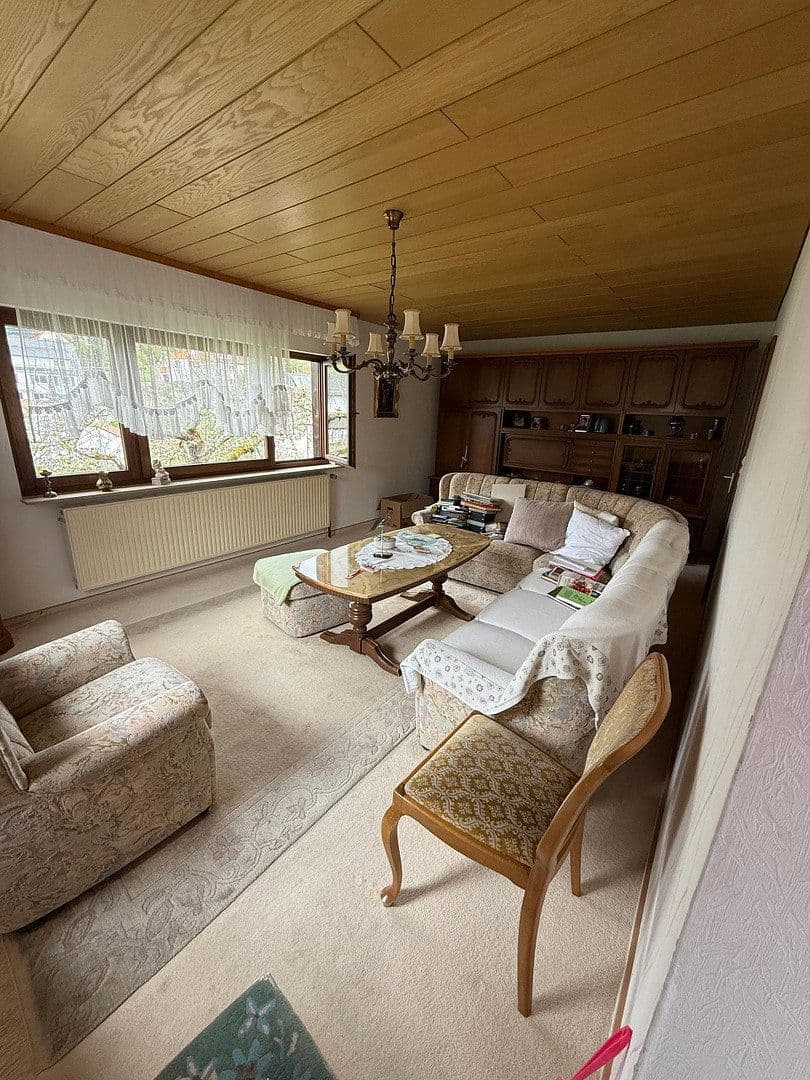 Prodej domu 96 m², pozemek 1.089 m², Zillhauserlandstraße 9, Balingen, Bádensko-Württembersko Prodej domu 96 m², pozemek 1.089 m², Zillhauserlandstraße 9, Balingen, Bádensko-Württembersko