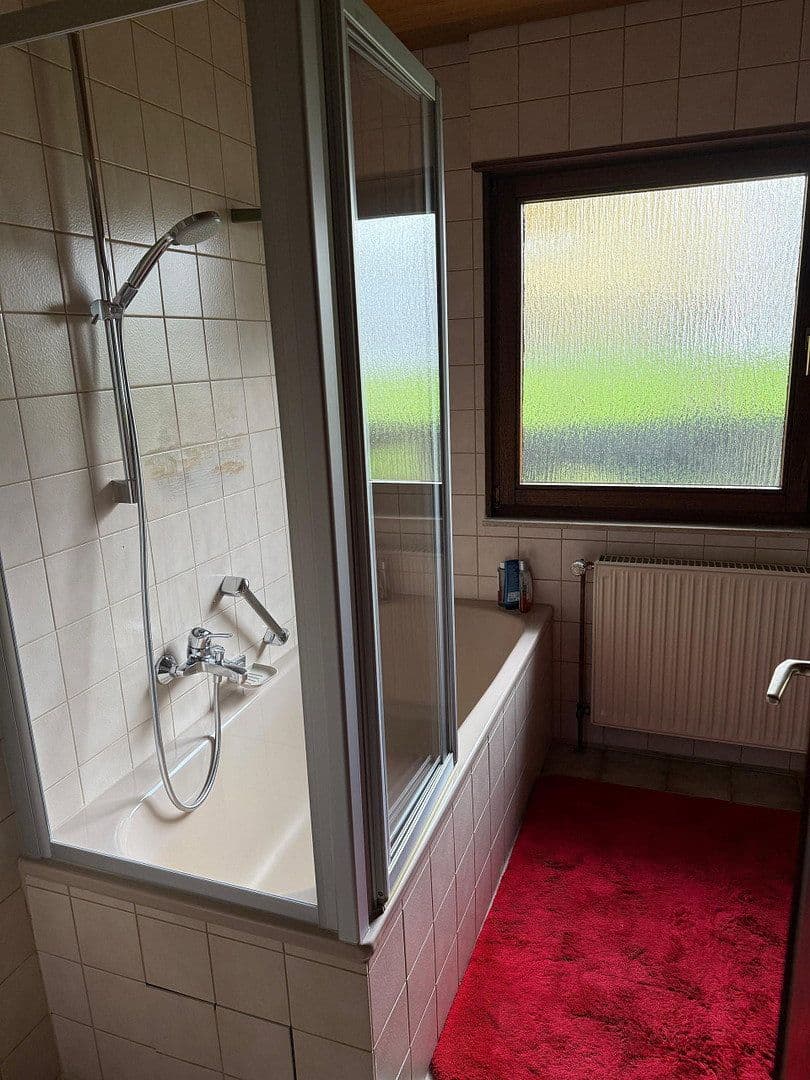 Prodej domu 96 m², pozemek 1.089 m², Zillhauserlandstraße 9, Balingen, Bádensko-Württembersko Prodej domu 96 m², pozemek 1.089 m², Zillhauserlandstraße 9, Balingen, Bádensko-Württembersko