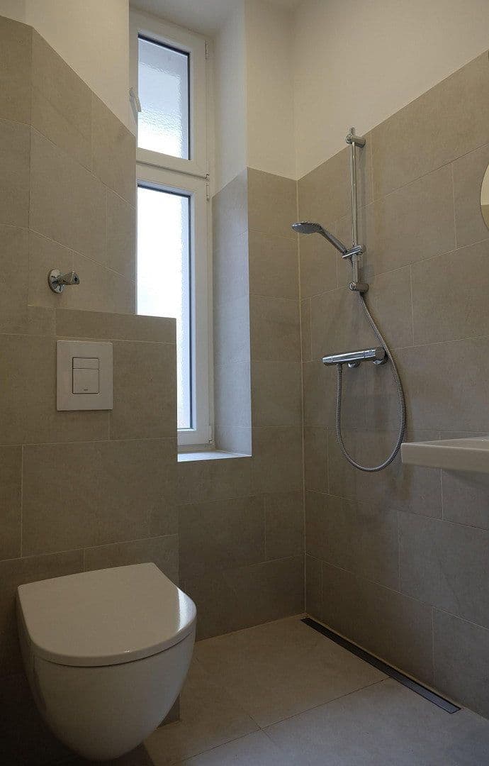 Prodej bytu 4+1 130 m², Berlin, Berlín Prodej bytu 4+1 130 m², Berlin, Berlín