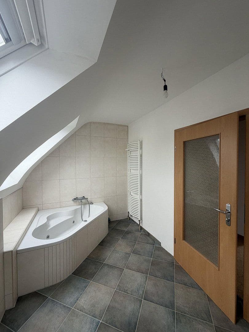 Prodej domu 145 m², pozemek 329 m², Rüsselsheim am Main, Hessen Prodej domu 145 m², pozemek 329 m², Rüsselsheim am Main, Hessen