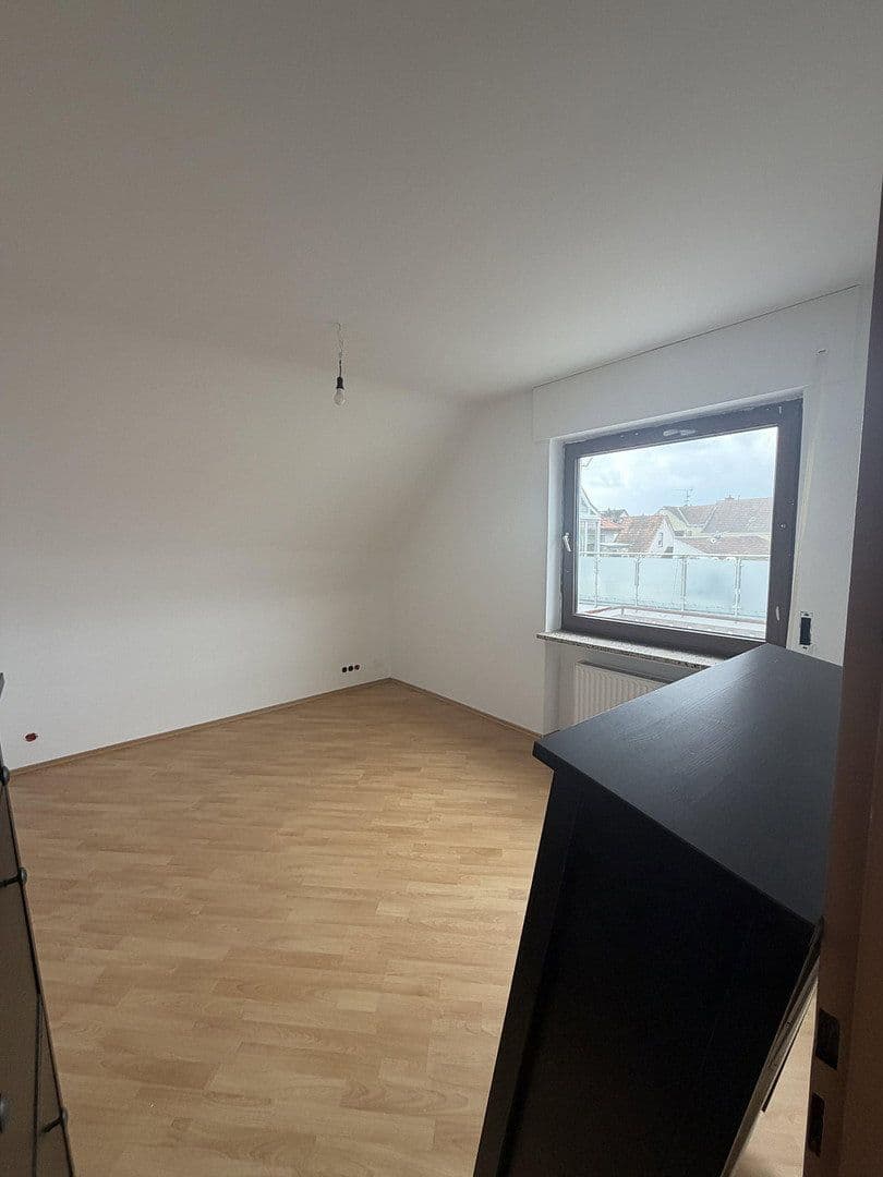 Prodej domu 145 m², pozemek 329 m², Rüsselsheim am Main, Hessen Prodej domu 145 m², pozemek 329 m², Rüsselsheim am Main, Hessen
