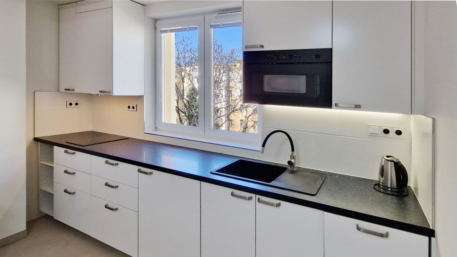 Pronájem bytu 1+kk 27 m², Slovenská, Praha, Praha Pronájem bytu 1+kk 27 m², Slovenská, Praha, Praha