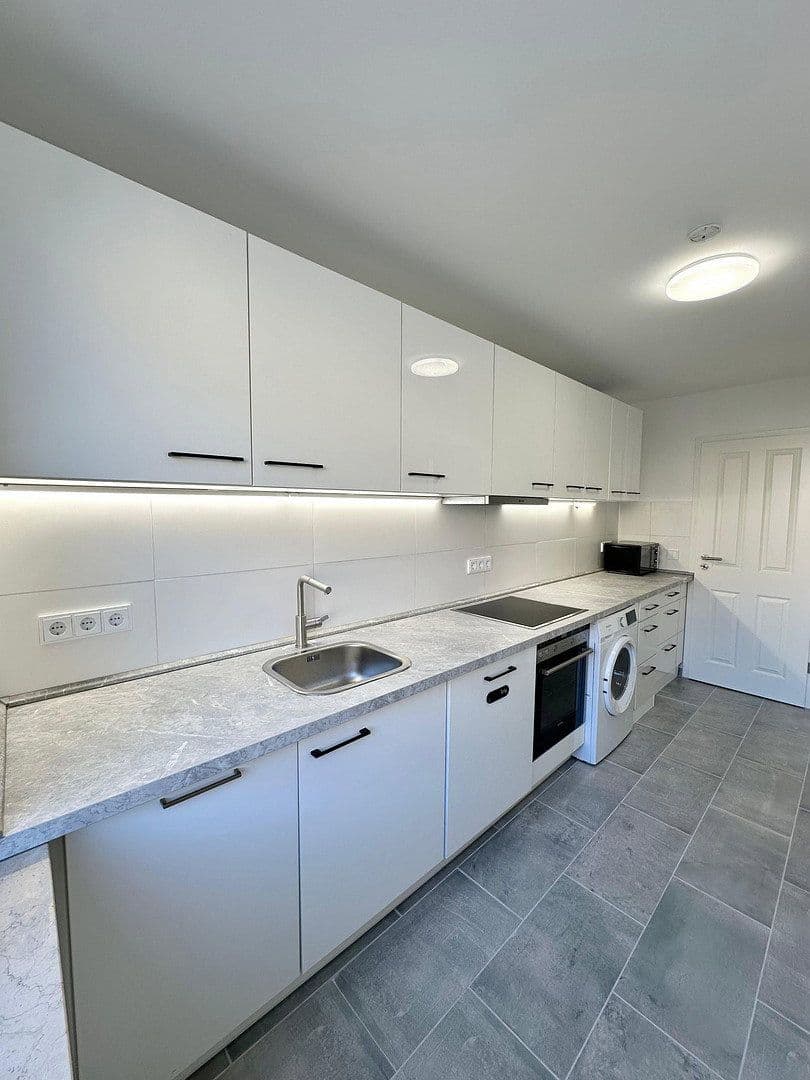 Pronájem bytu 1+1 80 m², Hörwarthstr, München, Bavorsko Pronájem bytu 1+1 80 m², Hörwarthstr, München, Bavorsko