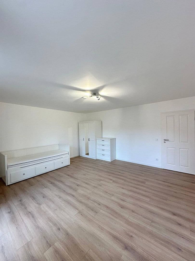 Pronájem bytu 1+1 80 m², Hörwarthstr, München, Bavorsko Pronájem bytu 1+1 80 m², Hörwarthstr, München, Bavorsko