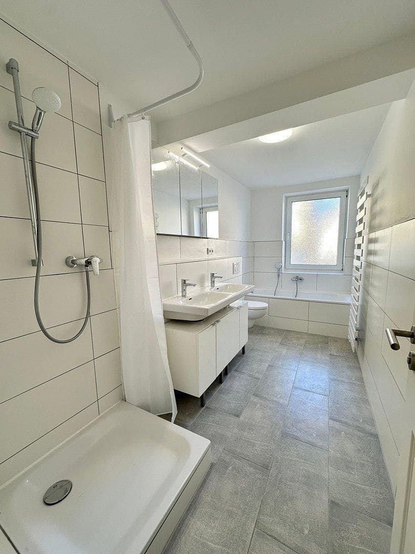 Pronájem bytu 1+1 80 m², Hörwarthstr, München, Bavorsko Pronájem bytu 1+1 80 m², Hörwarthstr, München, Bavorsko