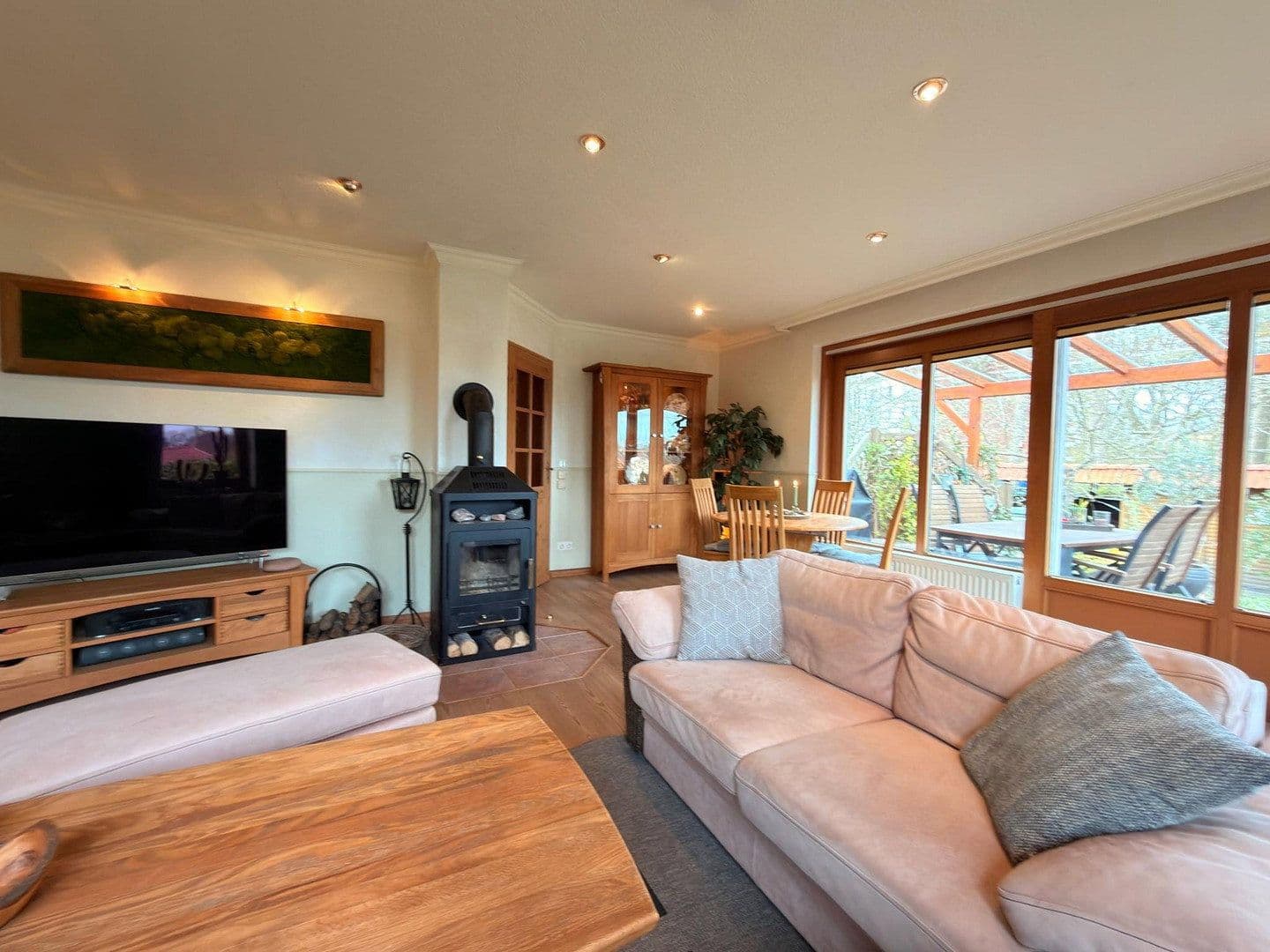 Prodej domu 156 m², pozemek 445 m², Hamburg, Hamburg Prodej domu 156 m², pozemek 445 m², Hamburg, Hamburg