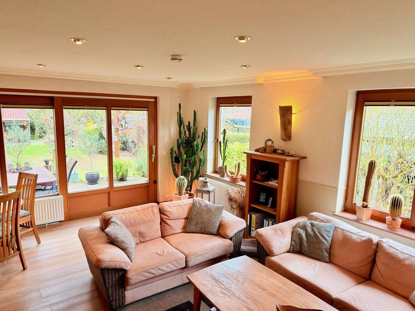 Prodej domu 156 m², pozemek 445 m², Hamburg, Hamburg Prodej domu 156 m², pozemek 445 m², Hamburg, Hamburg