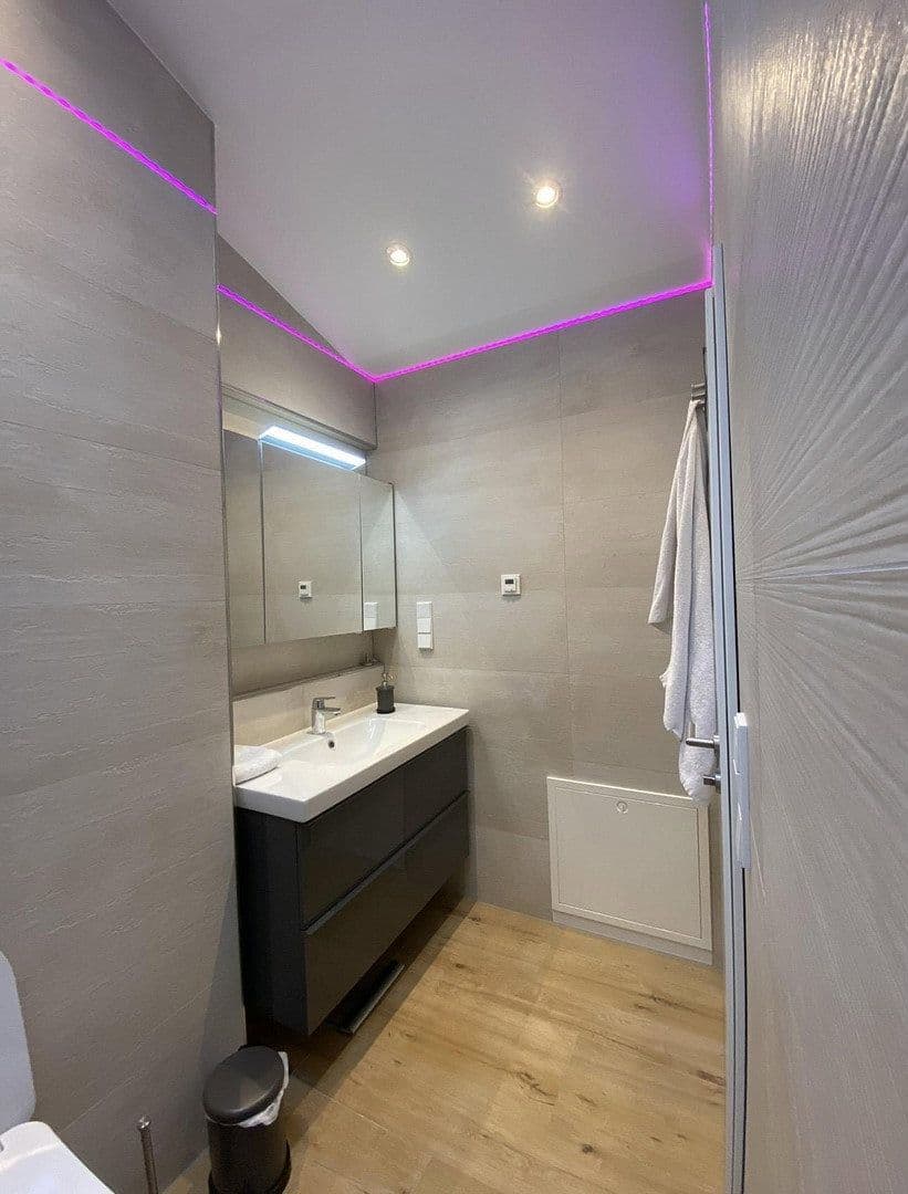 Prodej domu 110 m², pozemek 200 m², Weissach, Bádensko-Württembersko Prodej domu 110 m², pozemek 200 m², Weissach, Bádensko-Württembersko