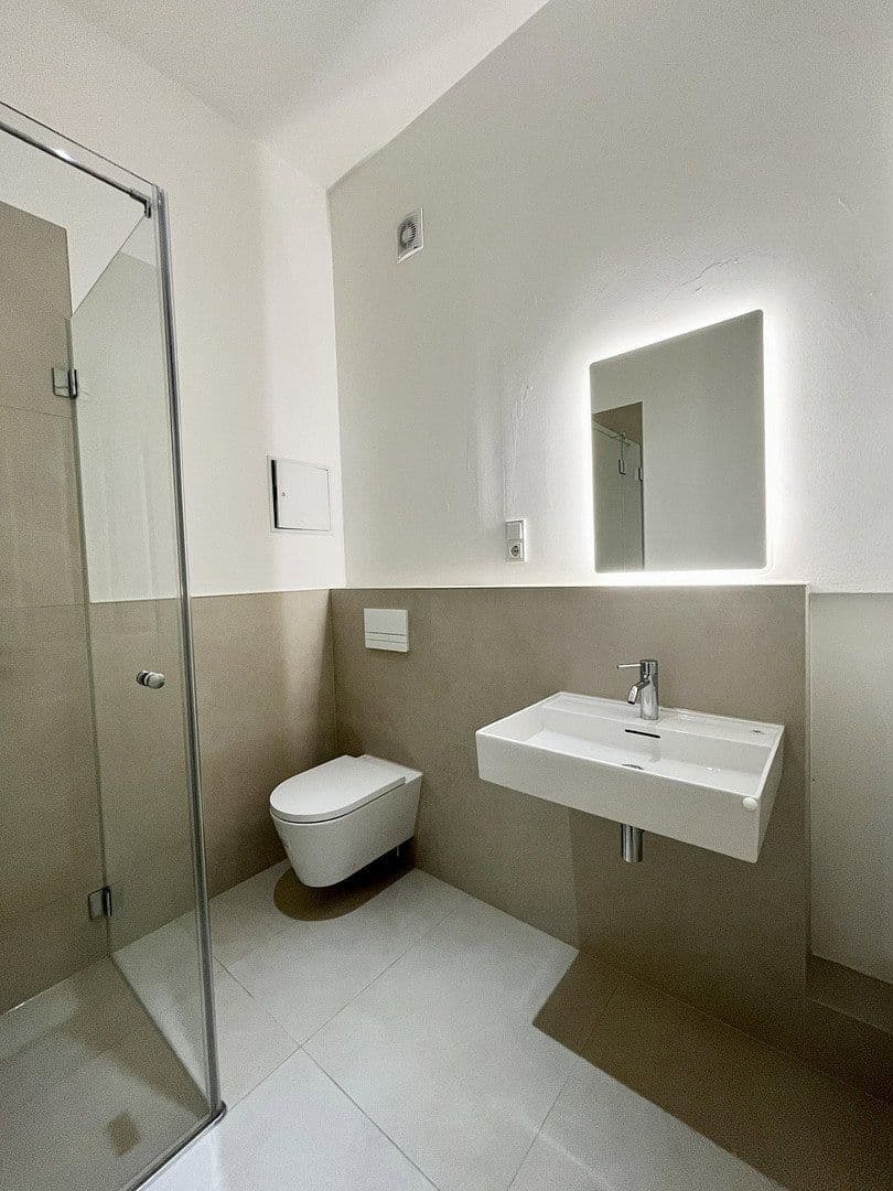 Pronájem bytu 1+1 40 m², Schöneberger Straße 9, Berlin, Berlín Pronájem bytu 1+1 40 m², Schöneberger Straße 9, Berlin, Berlín