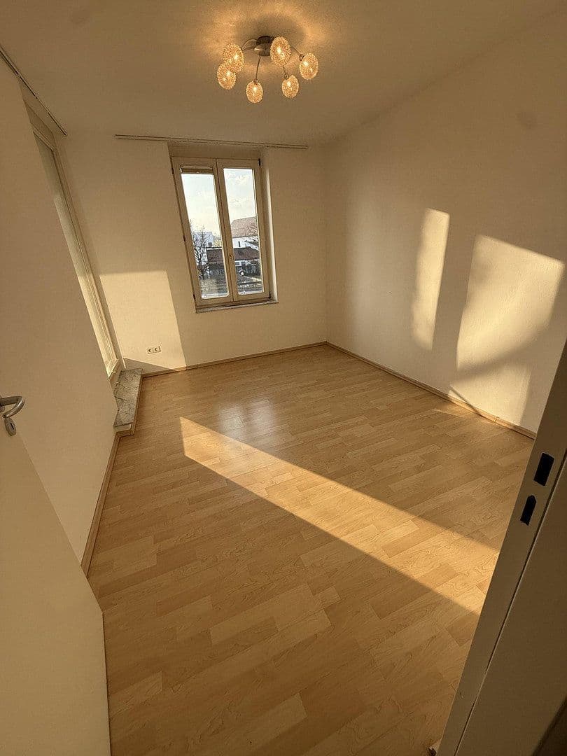 Prodej bytu 3+1 104 m², August-Hörmann-Platz 3, Gauting, Bavorsko Prodej bytu 3+1 104 m², August-Hörmann-Platz 3, Gauting, Bavorsko