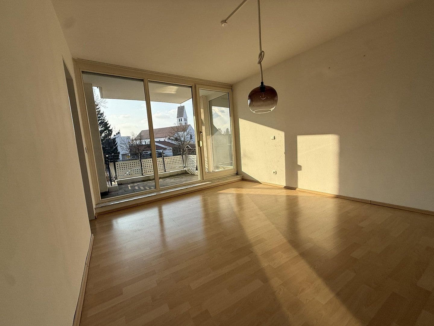 Prodej bytu 3+1 104 m², August-Hörmann-Platz 3, Gauting, Bavorsko Prodej bytu 3+1 104 m², August-Hörmann-Platz 3, Gauting, Bavorsko