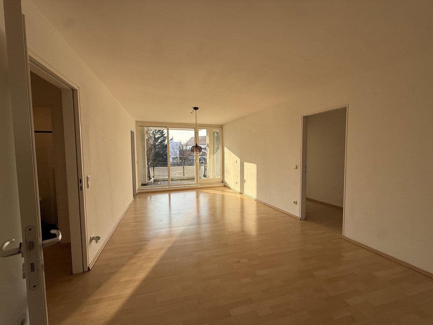 Prodej bytu 3+1 104 m², August-Hörmann-Platz 3, Gauting, Bavorsko Prodej bytu 3+1 104 m², August-Hörmann-Platz 3, Gauting, Bavorsko