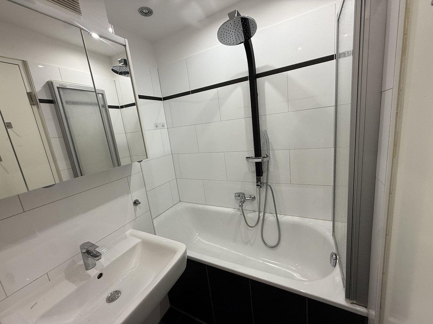 Prodej bytu 3+1 104 m², August-Hörmann-Platz 3, Gauting, Bavorsko Prodej bytu 3+1 104 m², August-Hörmann-Platz 3, Gauting, Bavorsko