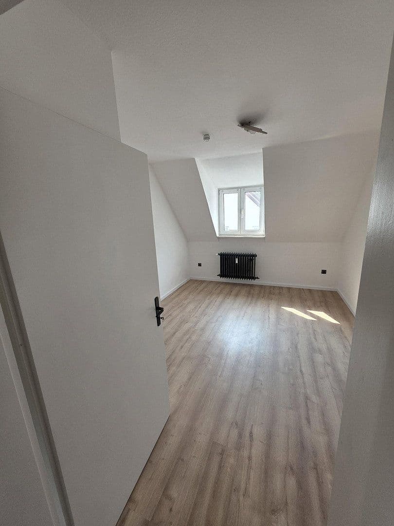 Pronájem bytu 4+1 115 m², Hauptstraße 19, Bruchweiler-Bärenbach, Porýní-Falc Pronájem bytu 4+1 115 m², Hauptstraße 19, Bruchweiler-Bärenbach, Porýní-Falc