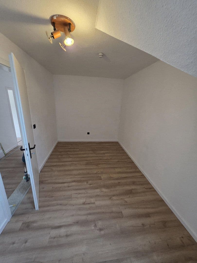 Pronájem bytu 4+1 115 m², Hauptstraße 19, Bruchweiler-Bärenbach, Porýní-Falc Pronájem bytu 4+1 115 m², Hauptstraße 19, Bruchweiler-Bärenbach, Porýní-Falc