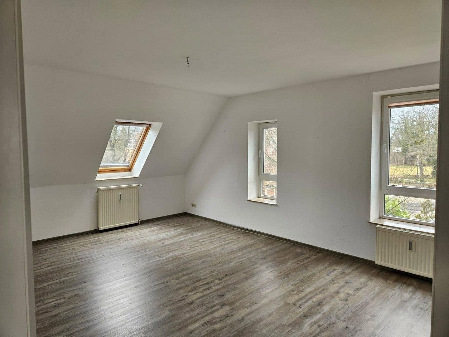 Pronájem bytu 3+1 81 m², Dorfstraße 25, Moisburg, Dolní Sasko Pronájem bytu 3+1 81 m², Dorfstraße 25, Moisburg, Dolní Sasko