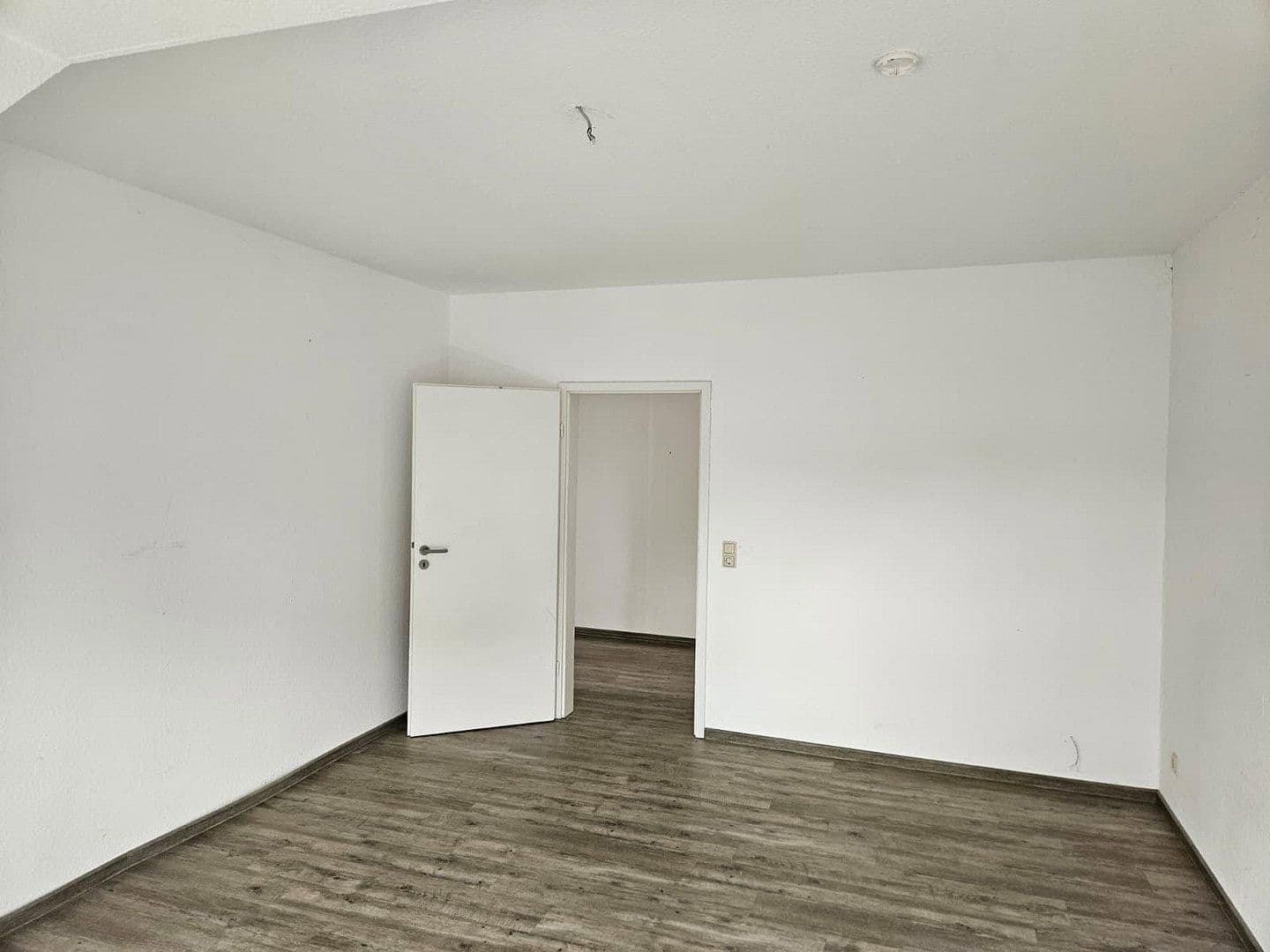Pronájem bytu 3+1 81 m², Dorfstraße 25, Moisburg, Dolní Sasko Pronájem bytu 3+1 81 m², Dorfstraße 25, Moisburg, Dolní Sasko