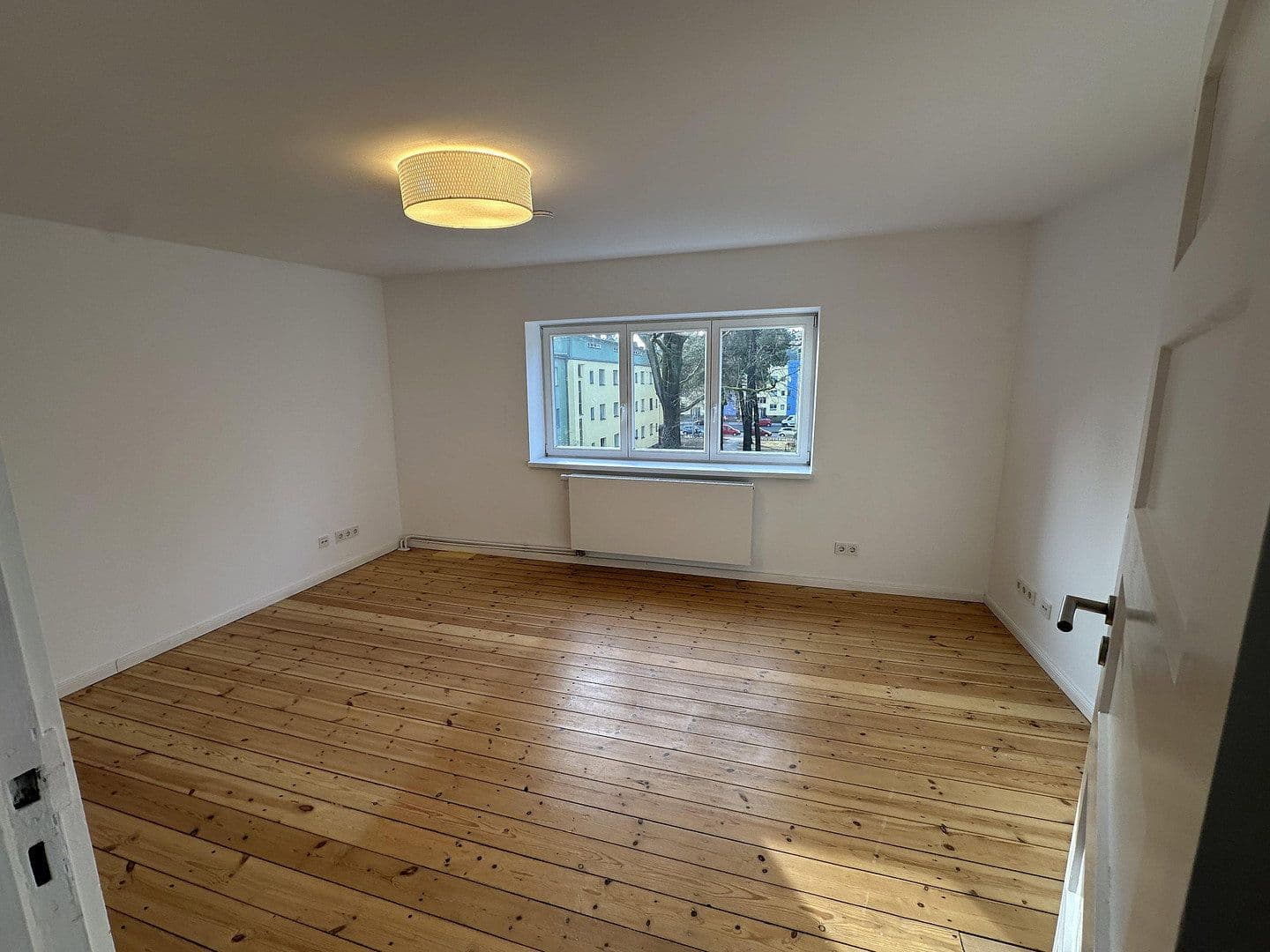 Prodej domu 115 m², pozemek 165 m², Berlin, Berlín Prodej domu 115 m², pozemek 165 m², Berlin, Berlín