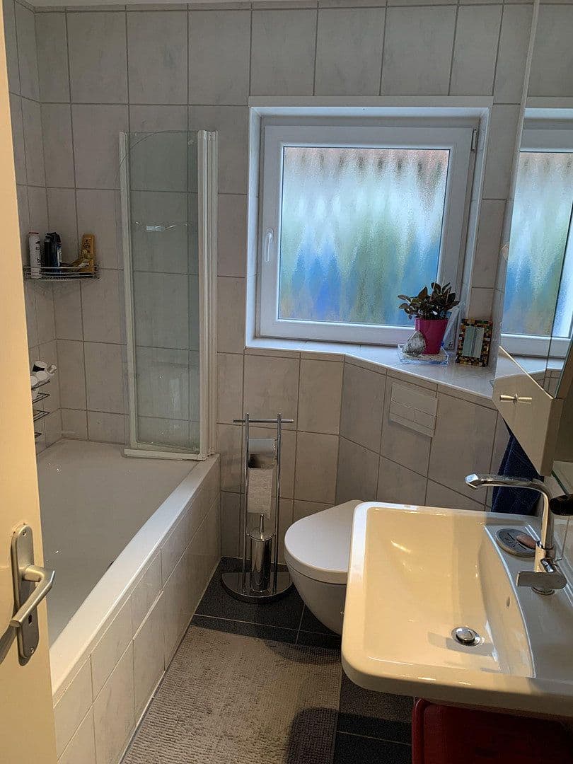 Pronájem bytu 4+1 110 m², Lingenfeld, Porýní-Falc Pronájem bytu 4+1 110 m², Lingenfeld, Porýní-Falc