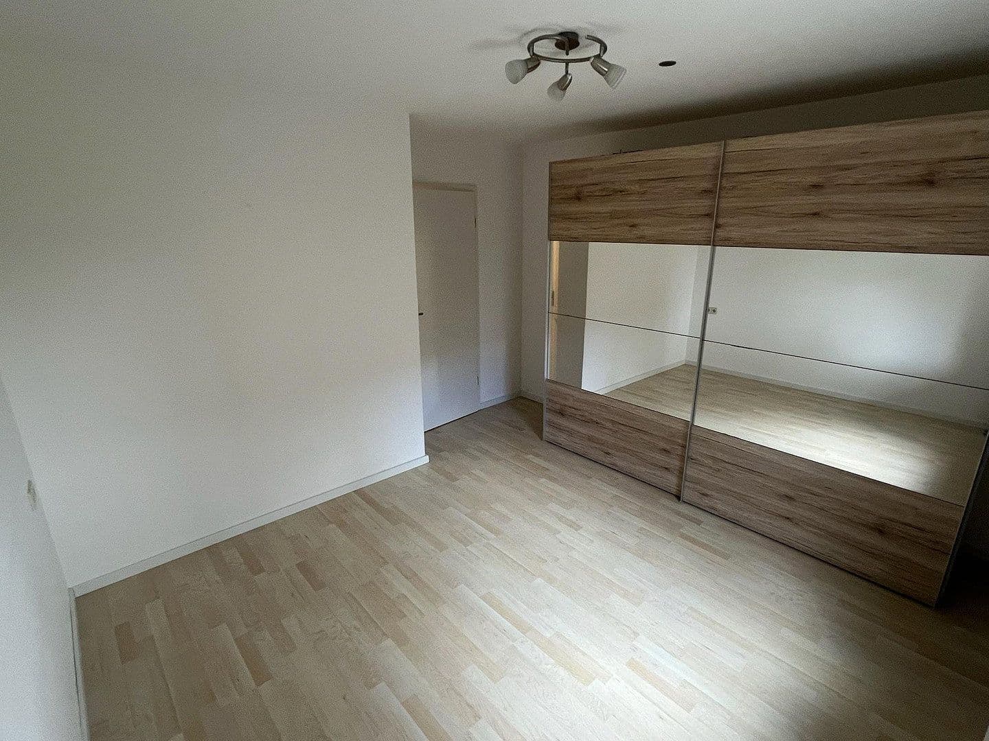 Pronájem bytu 2+1 53 m², Böblingen, Bádensko-Württembersko Pronájem bytu 2+1 53 m², Böblingen, Bádensko-Württembersko