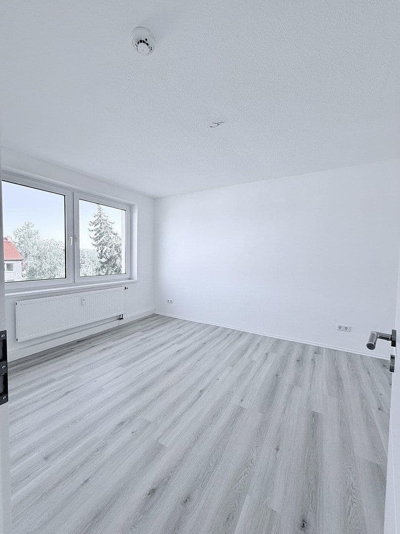 Pronájem bytu 2+1 47 m², Werner Seelenbinder Straße 35, Apolda, Durynsko Pronájem bytu 2+1 47 m², Werner Seelenbinder Straße 35, Apolda, Durynsko