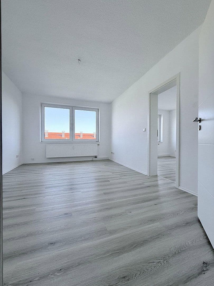 Pronájem bytu 2+1 47 m², Werner Seelenbinder Straße 35, Apolda, Durynsko Pronájem bytu 2+1 47 m², Werner Seelenbinder Straße 35, Apolda, Durynsko