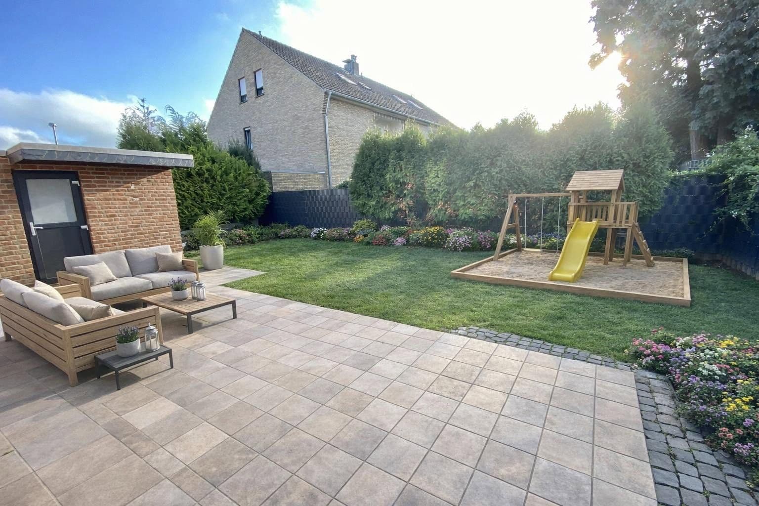 Prodej domu 138 m², pozemek 378 m², Friedhofstraße 24, Nettetal, Severní Porýní-Vestfálsko Prodej domu 138 m², pozemek 378 m², Friedhofstraße 24, Nettetal, Severní Porýní-Vestfálsko