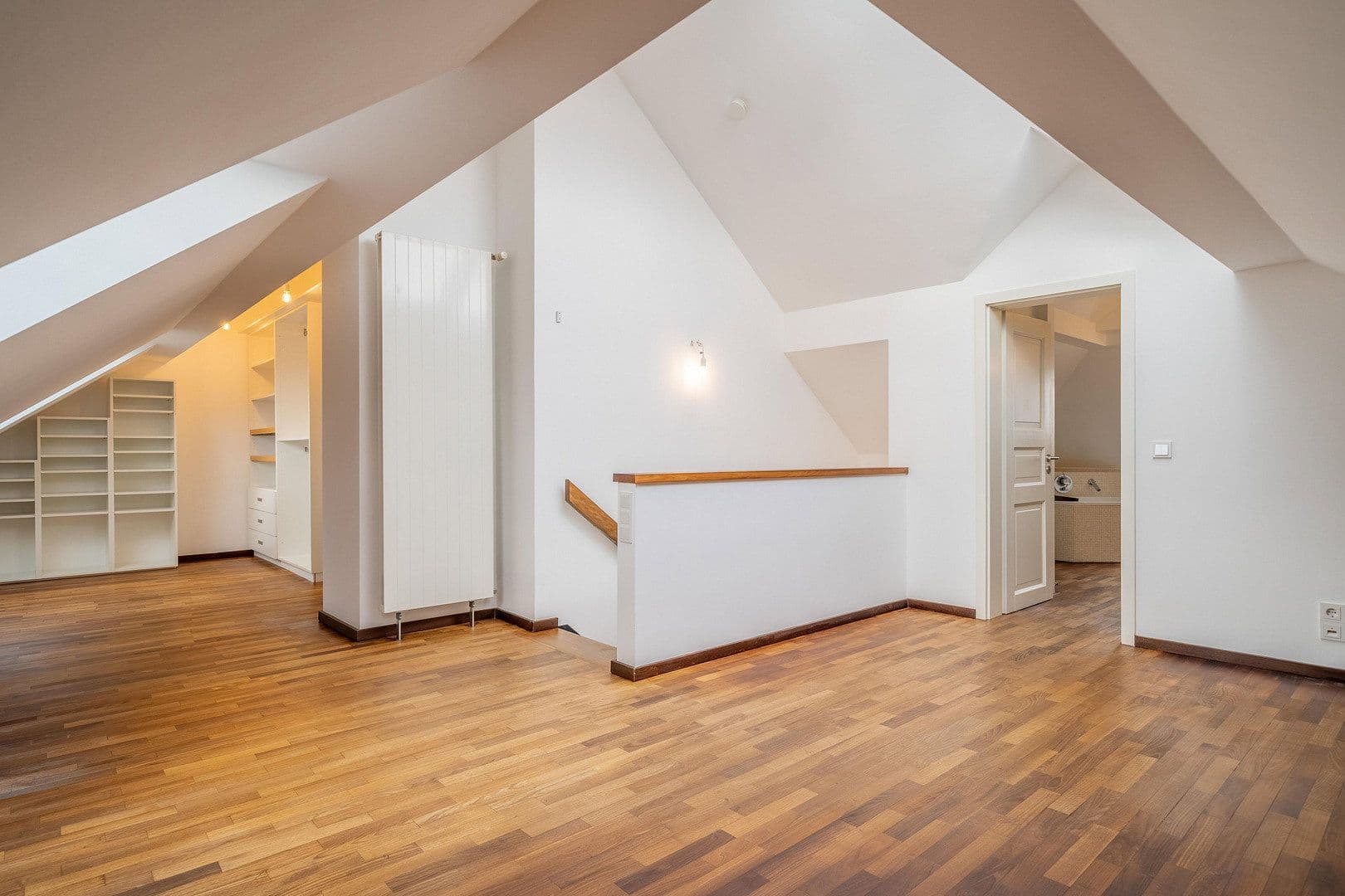 Prodej bytu 4+1 135 m², München, Bavorsko Prodej bytu 4+1 135 m², München, Bavorsko