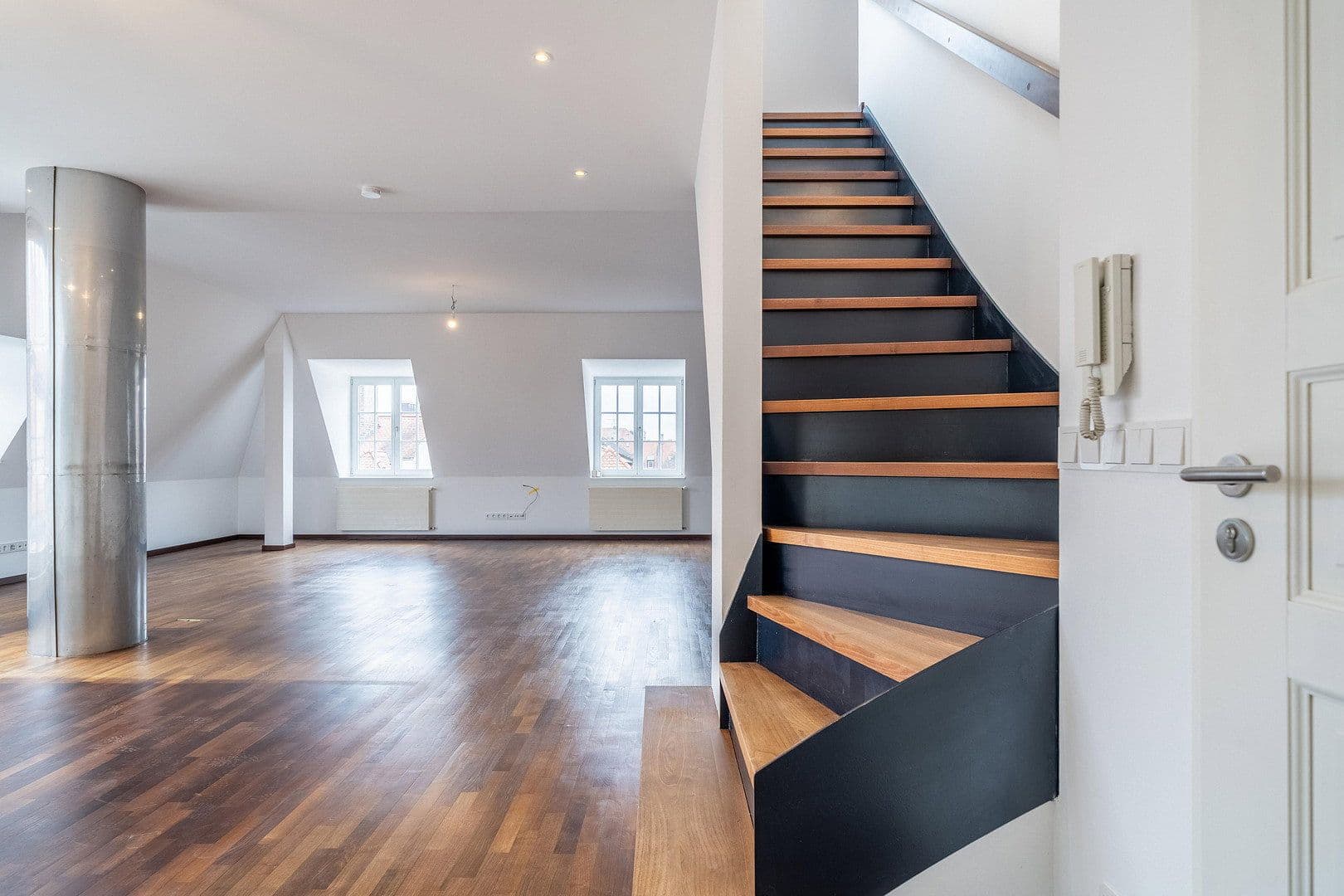 Prodej bytu 4+1 135 m², München, Bavorsko Prodej bytu 4+1 135 m², München, Bavorsko