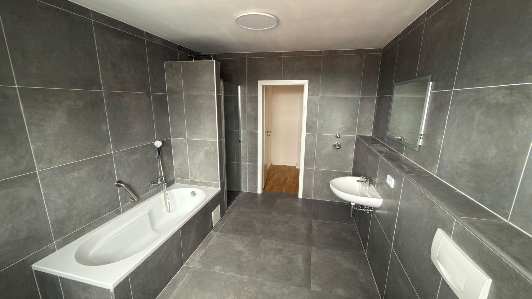 Pronájem bytu 4+kk 193 m², Bergstraße 16, Carlsberg, Porýní-Falc Pronájem bytu 4+kk 193 m², Bergstraße 16, Carlsberg, Porýní-Falc