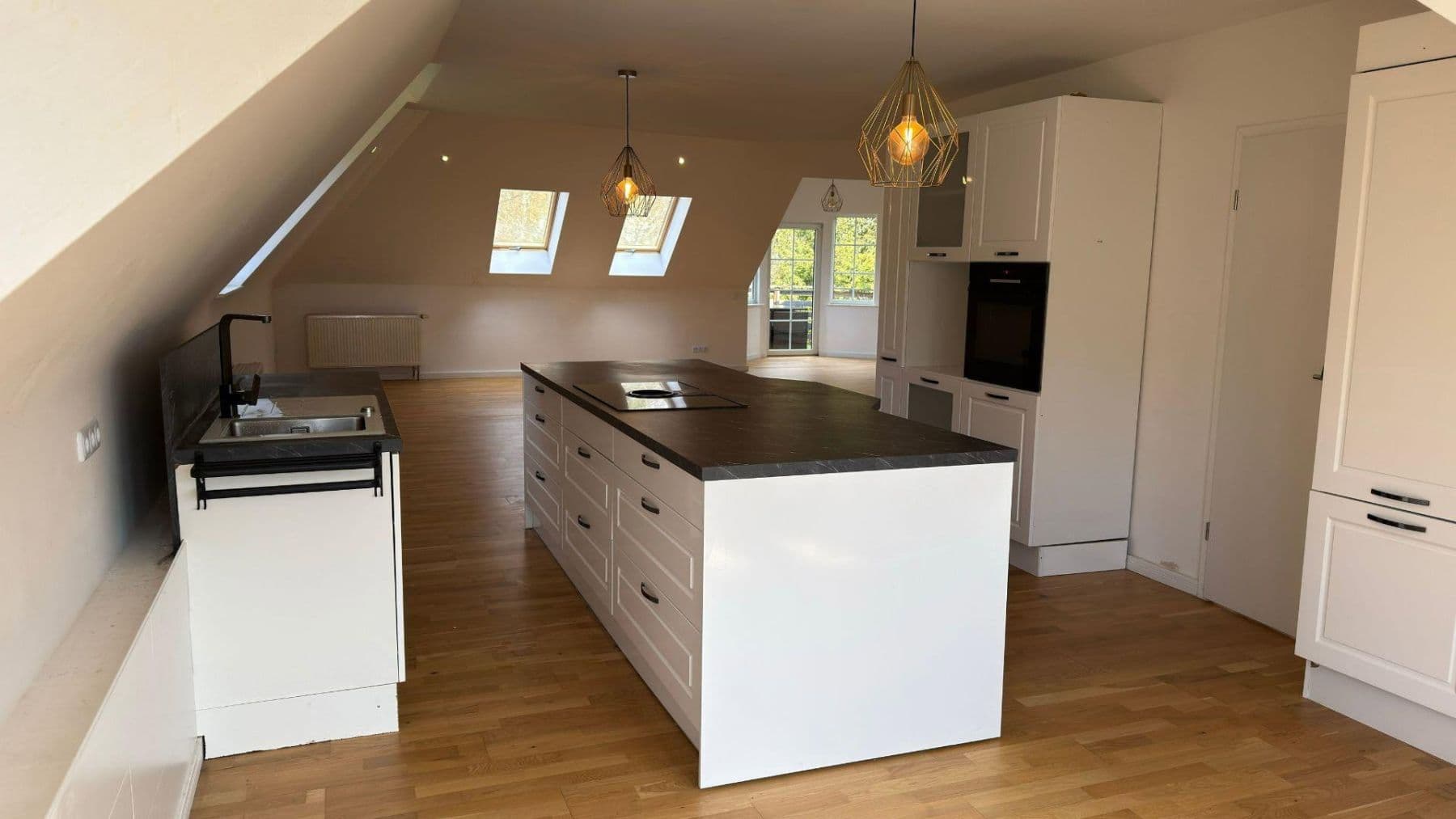 Pronájem bytu 4+kk 193 m², Bergstraße 16, Carlsberg, Porýní-Falc Pronájem bytu 4+kk 193 m², Bergstraße 16, Carlsberg, Porýní-Falc