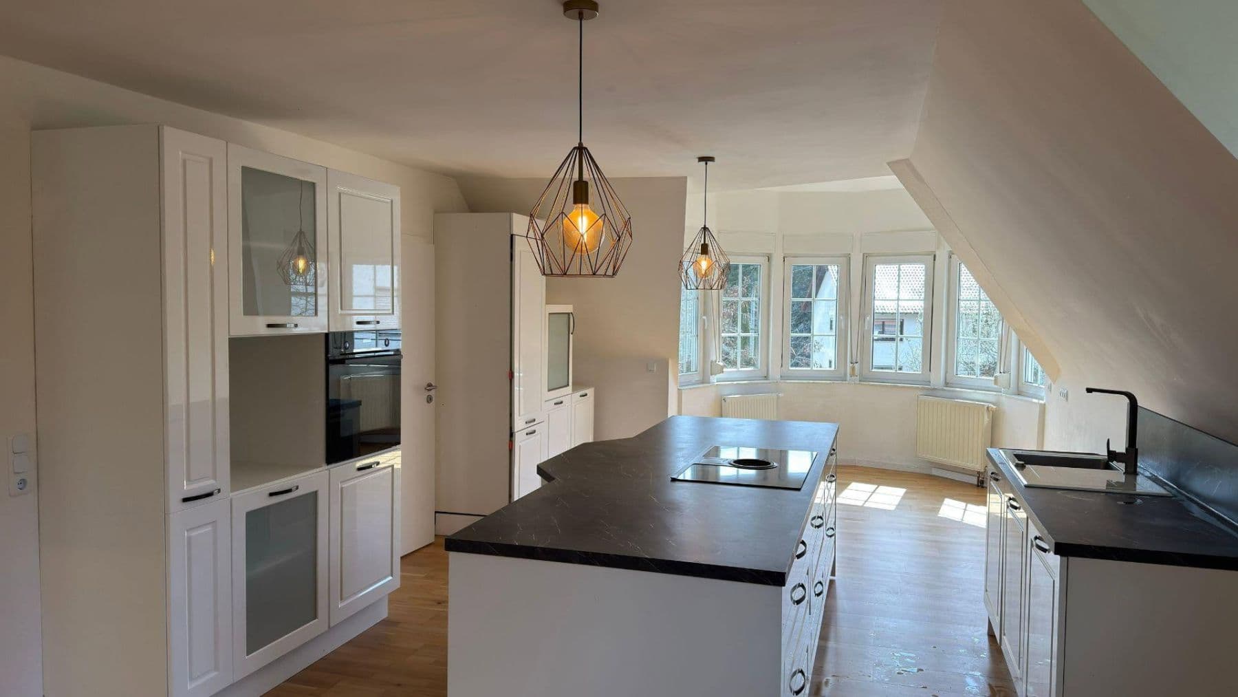 Pronájem bytu 4+kk 193 m², Bergstraße 16, Carlsberg, Porýní-Falc Pronájem bytu 4+kk 193 m², Bergstraße 16, Carlsberg, Porýní-Falc