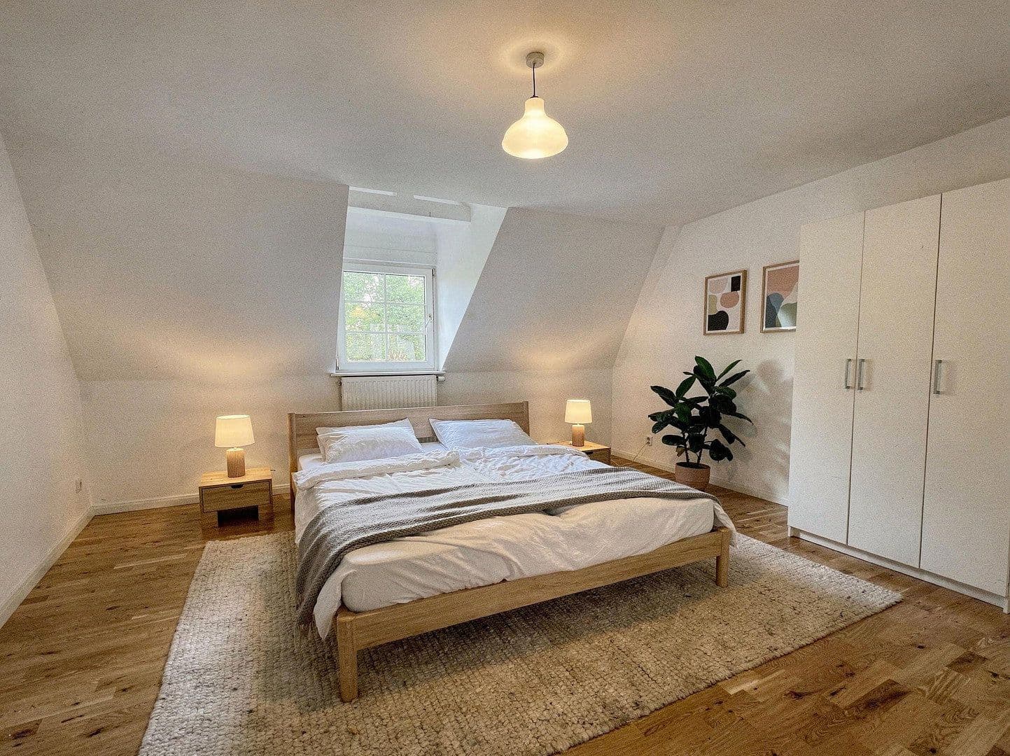 Pronájem bytu 4+kk 193 m², Bergstraße 16, Carlsberg, Porýní-Falc Pronájem bytu 4+kk 193 m², Bergstraße 16, Carlsberg, Porýní-Falc