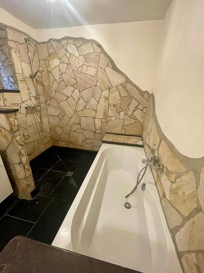 Pronájem bytu 2+kk 67 m², Muffeterweg 43, Cáchy, Severní Porýní-Vestfálsko Pronájem bytu 2+kk 67 m², Muffeterweg 43, Cáchy, Severní Porýní-Vestfálsko