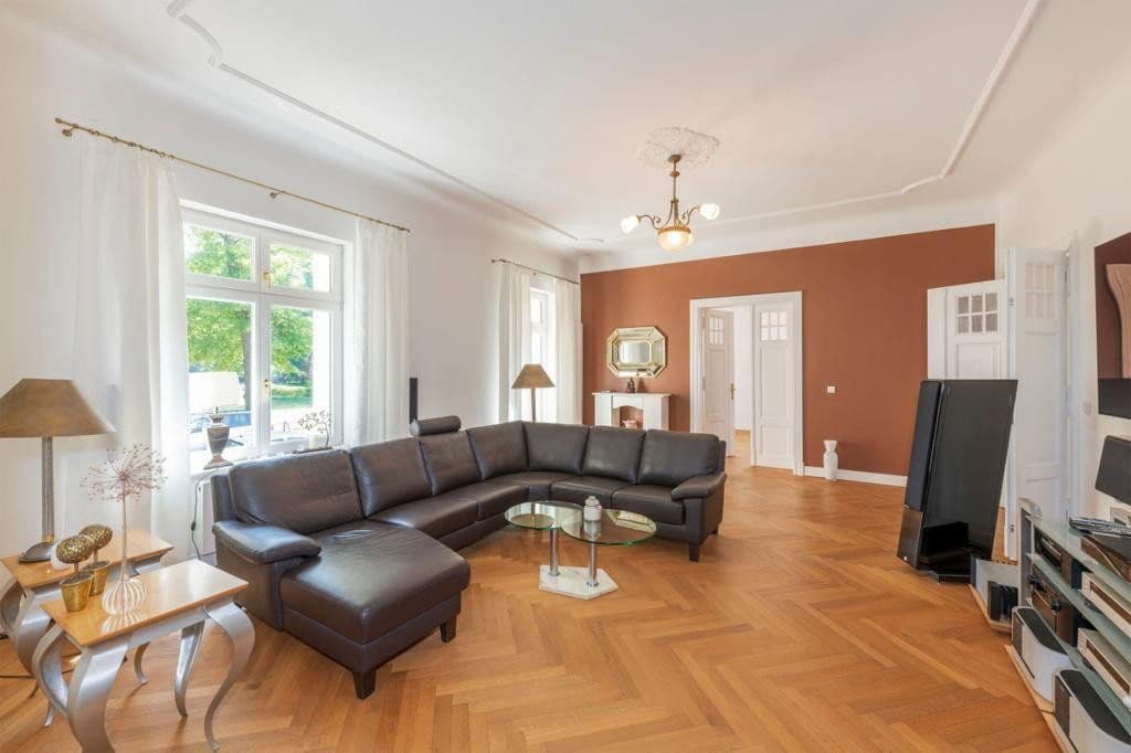 Prodej domu 335 m², pozemek 2.056 m², Berlin, Berlín Prodej domu 335 m², pozemek 2.056 m², Berlin, Berlín