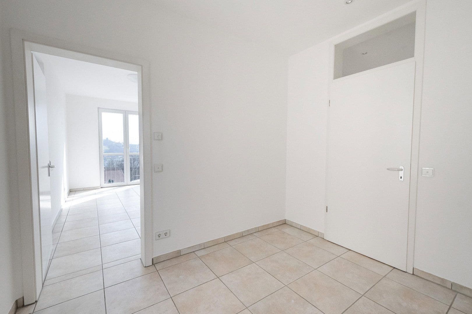 Pronájem bytu 5+kk 149 m², Tübingen, Bádensko-Württembersko Pronájem bytu 5+kk 149 m², Tübingen, Bádensko-Württembersko