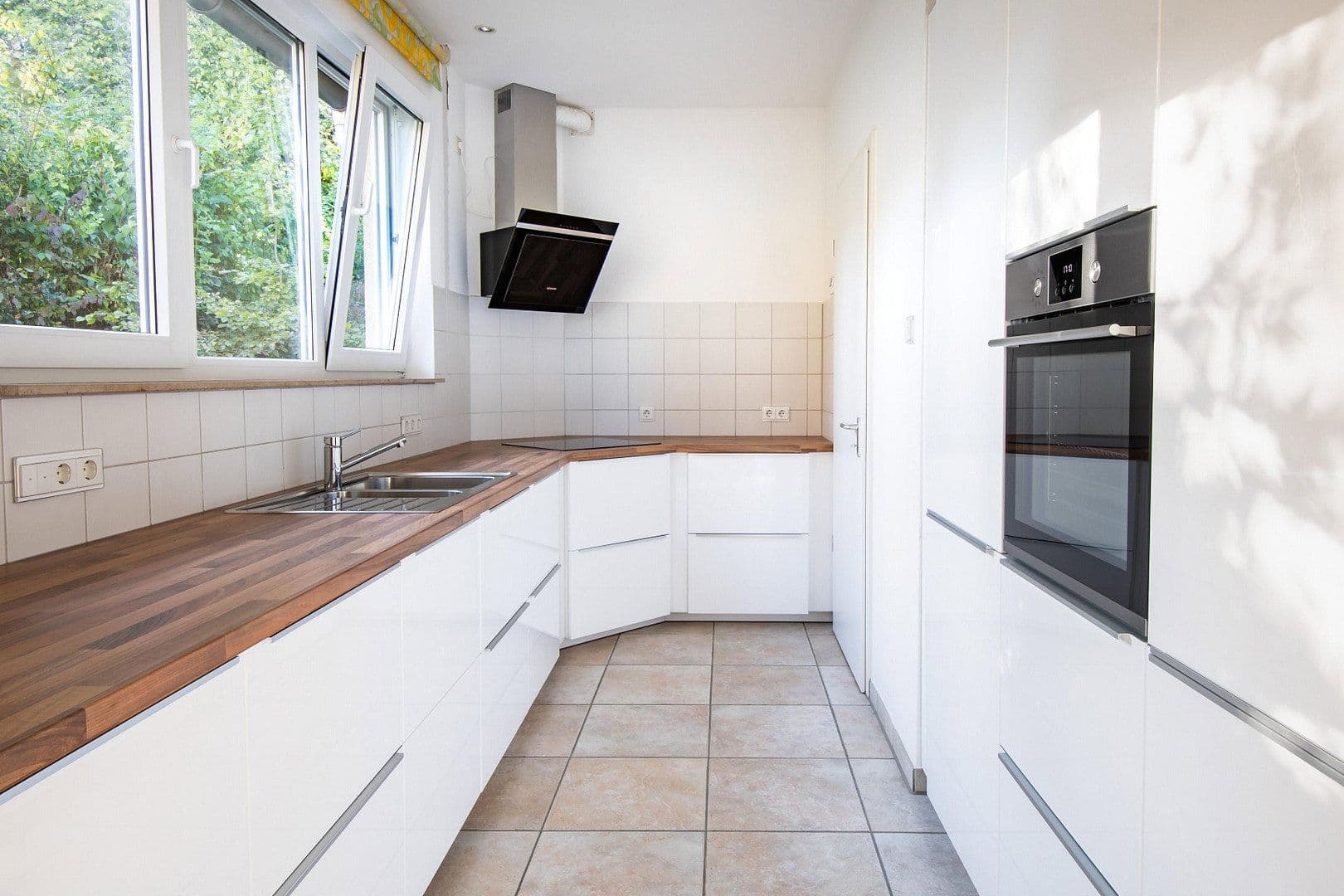 Pronájem bytu 5+kk 149 m², Tübingen, Bádensko-Württembersko Pronájem bytu 5+kk 149 m², Tübingen, Bádensko-Württembersko