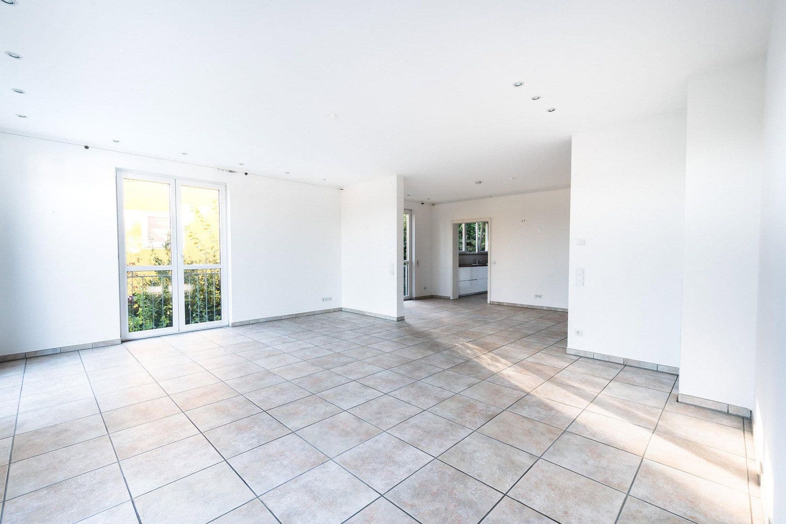 Pronájem bytu 5+kk 149 m², Tübingen, Bádensko-Württembersko Pronájem bytu 5+kk 149 m², Tübingen, Bádensko-Württembersko